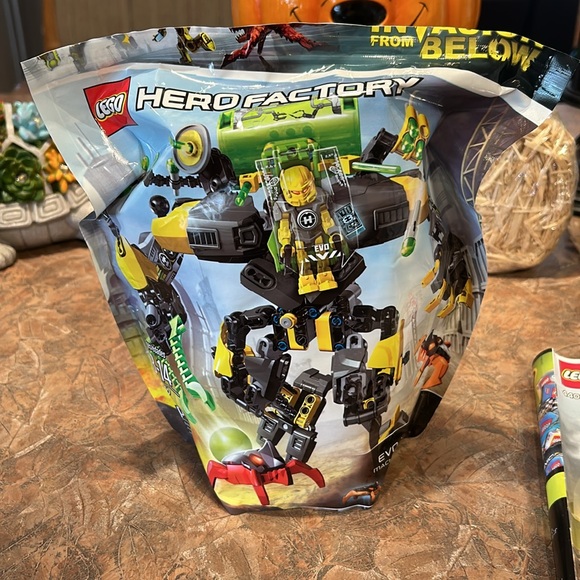 Lego HeroFactory Profounders Sub Terrania Biotanicals Toy - Picture 2 of 8